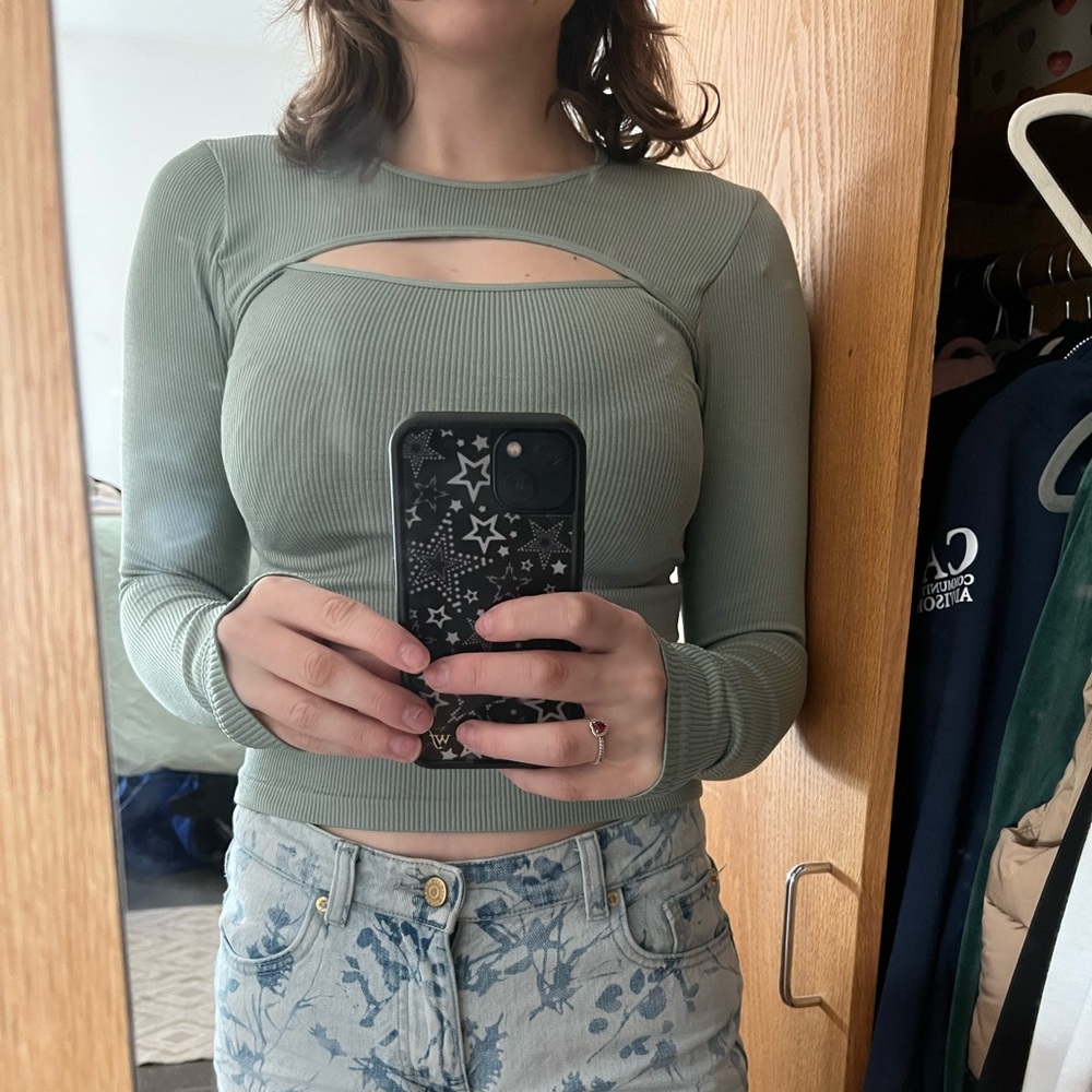 NWOT Forever 21 Cut Out Top